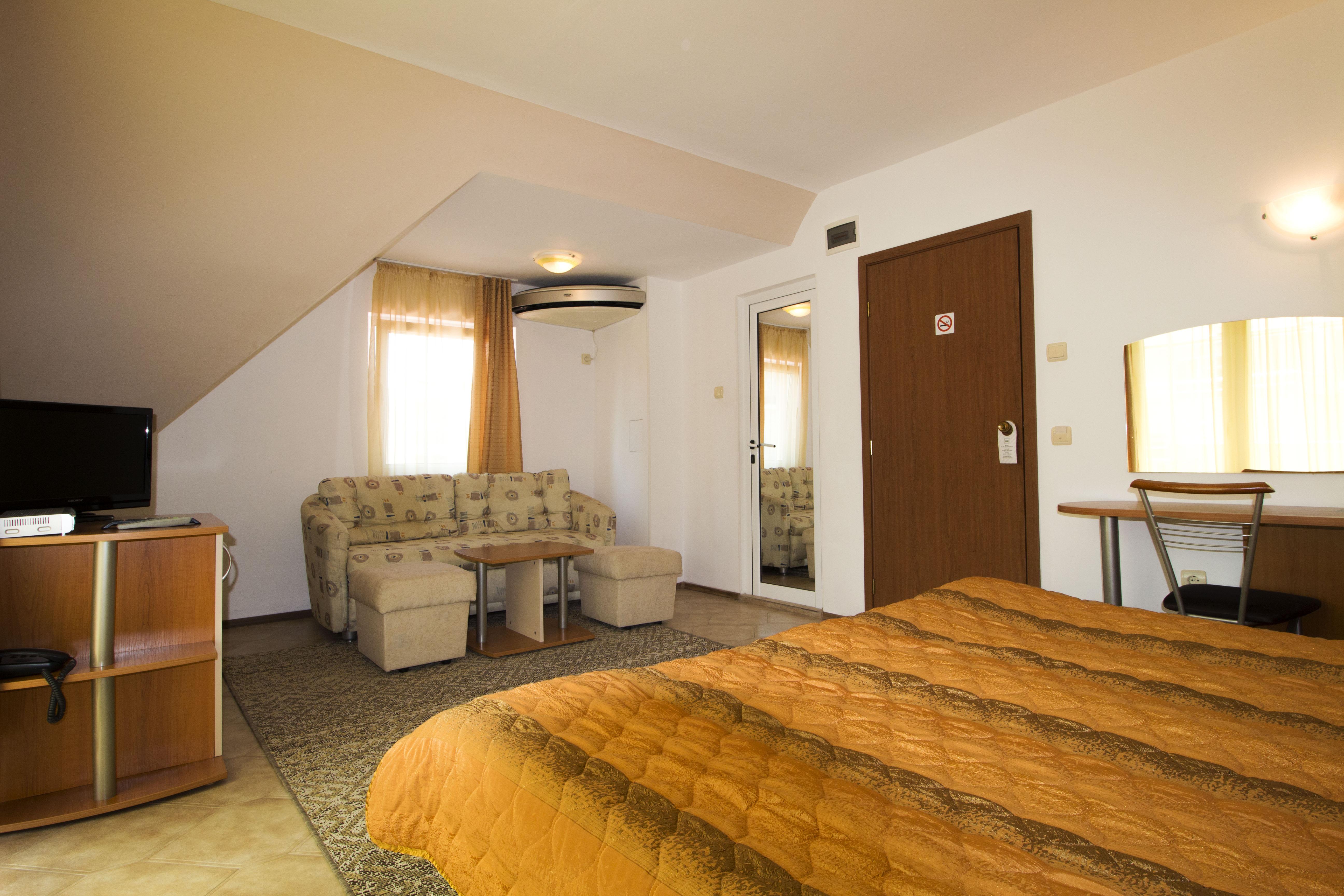 Family Hotel Venera Święty Włas Zewnętrze zdjęcie
