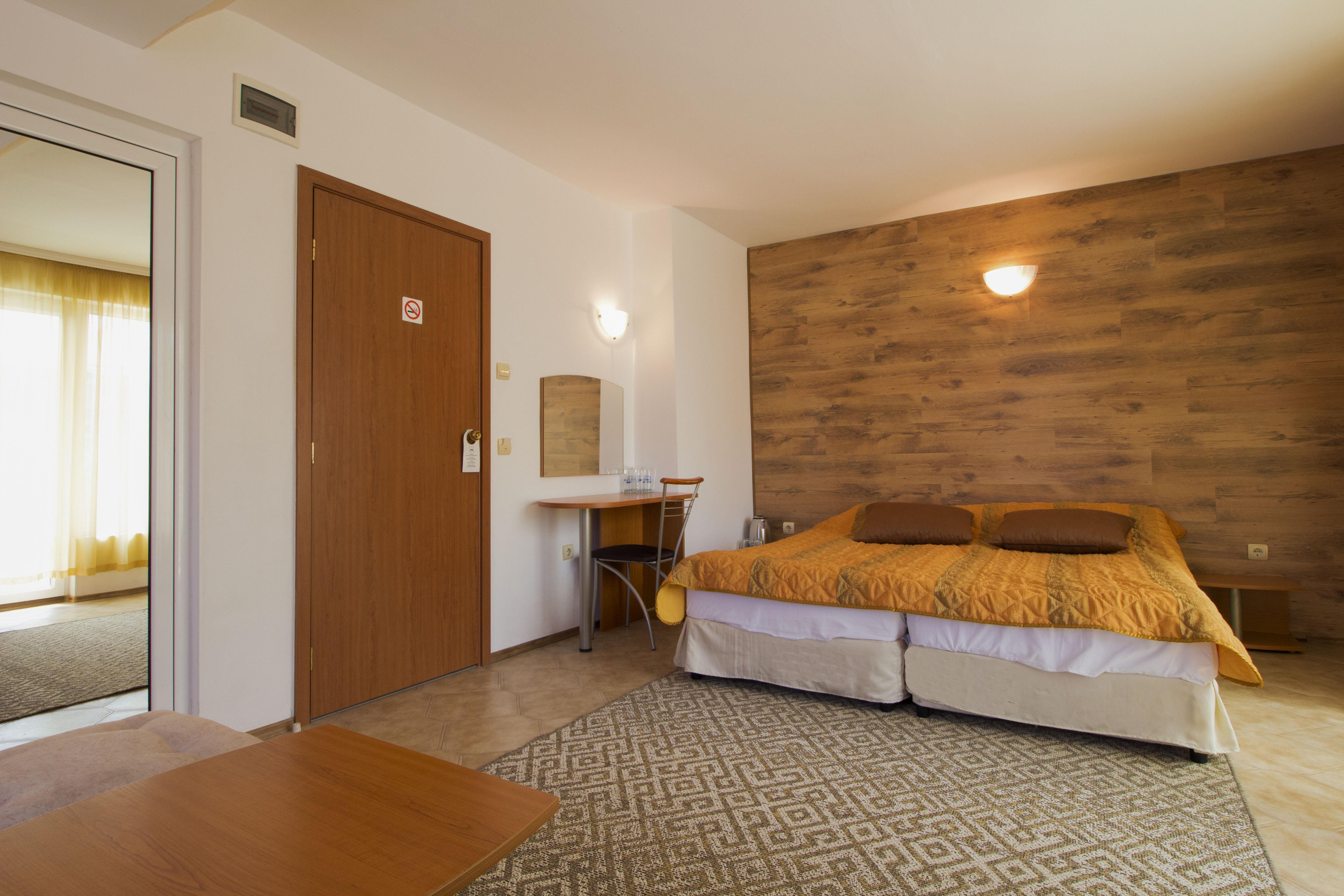 Family Hotel Venera Święty Włas Zewnętrze zdjęcie