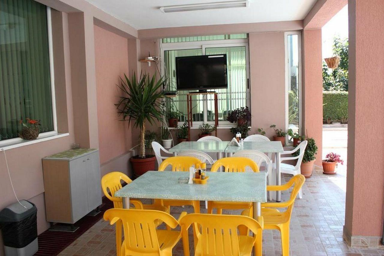 Family Hotel Venera Święty Włas Zewnętrze zdjęcie
