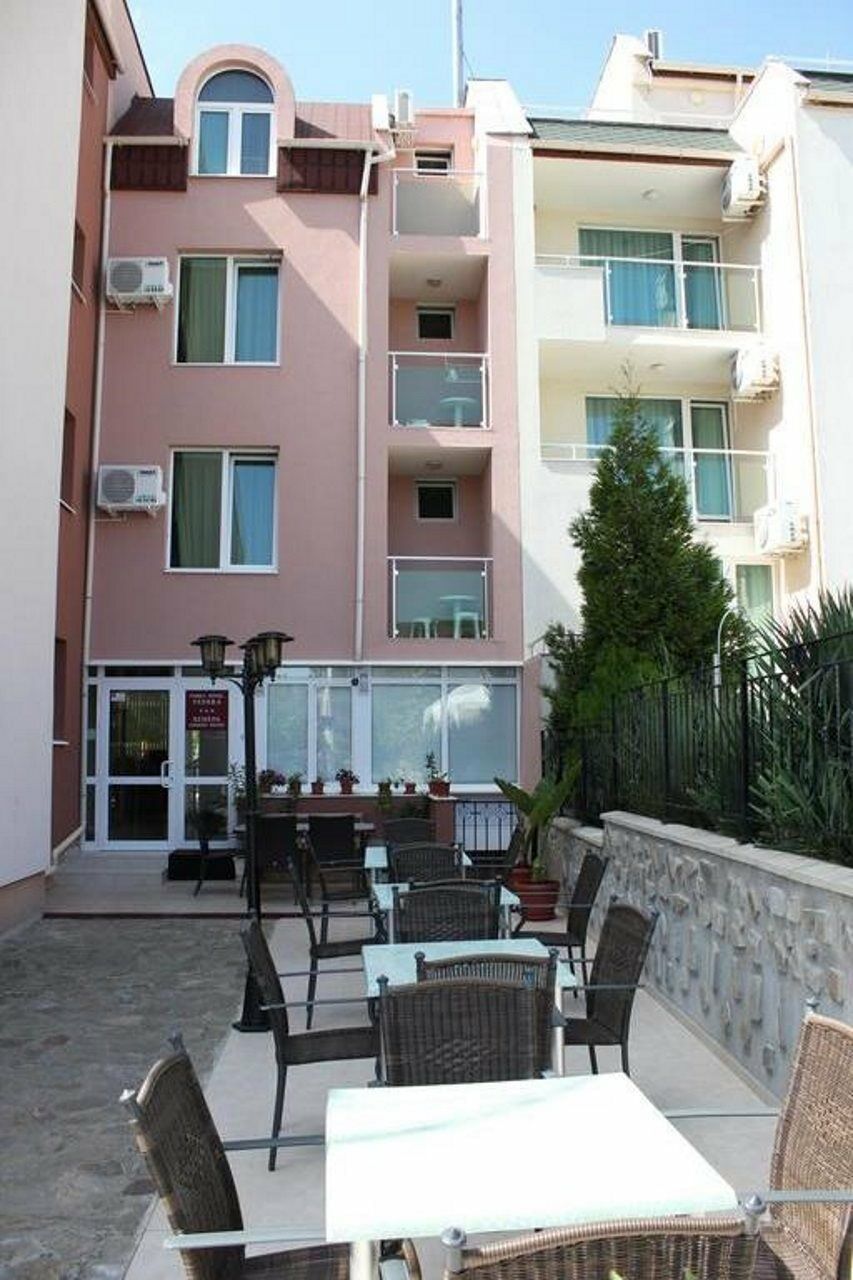 Family Hotel Venera Święty Włas Zewnętrze zdjęcie