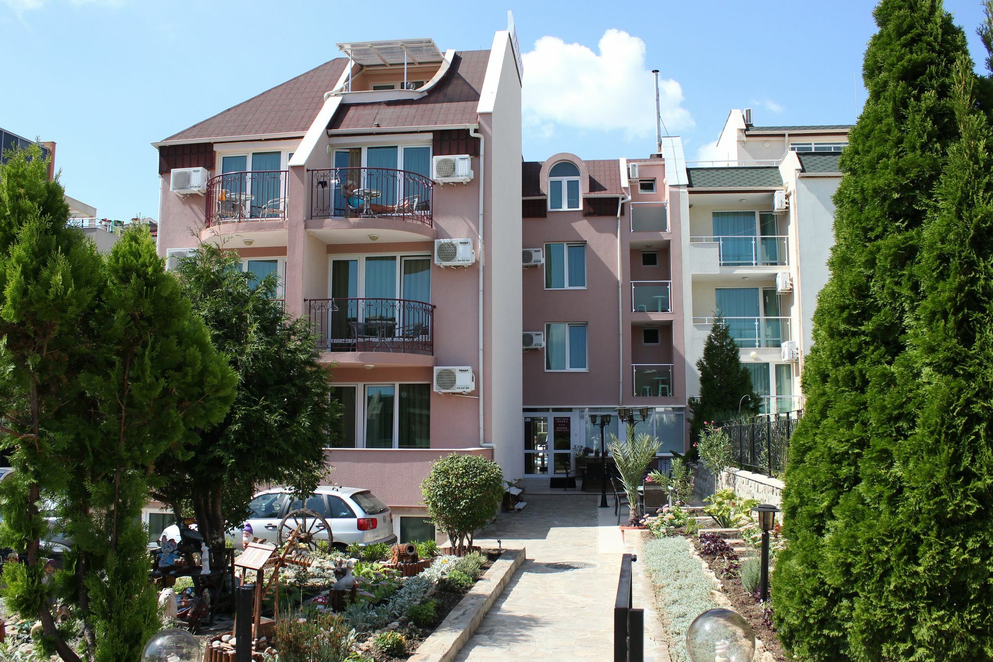 Family Hotel Venera Święty Włas Zewnętrze zdjęcie